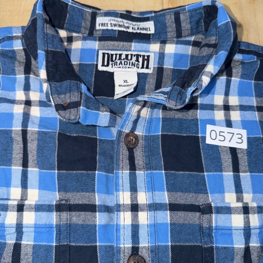 Duluth Trading Co Mens XL Free Swingin Flannel Shirt Blue Black Plaid Relax Fit